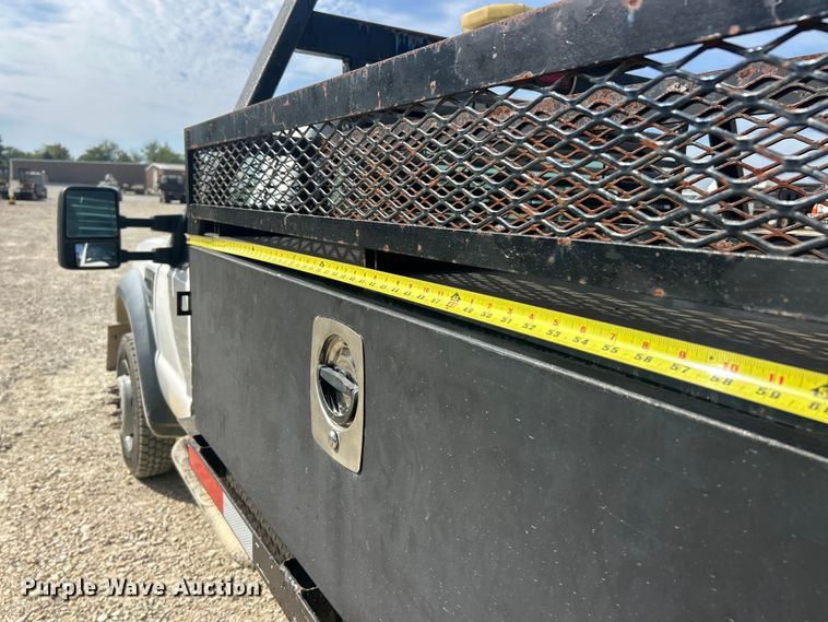 image for item ET3261 2009 Ford F550 Super Duty XL flatbed truck