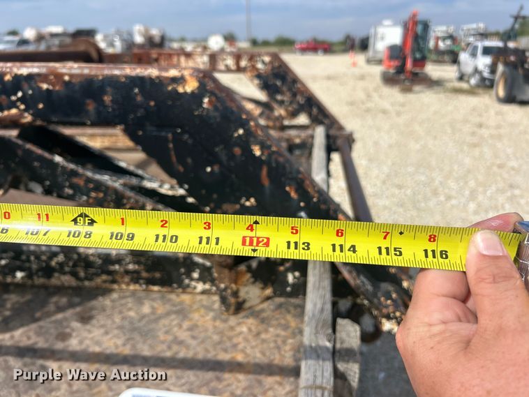 image for item ET3261 2009 Ford F550 Super Duty XL flatbed truck