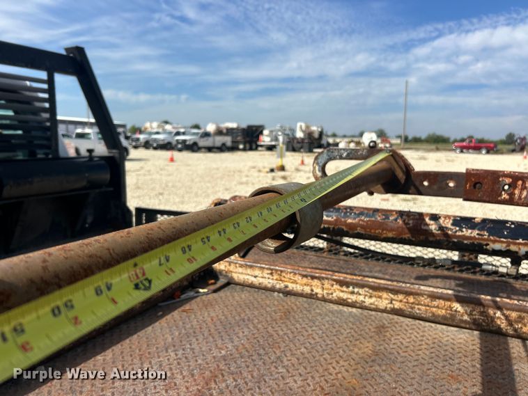 image for item ET3261 2009 Ford F550 Super Duty XL flatbed truck