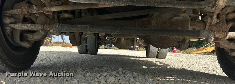 image for item ET3261 2009 Ford F550 Super Duty XL flatbed truck