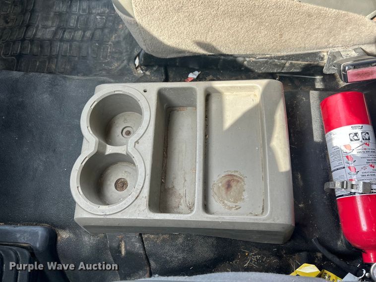 image for item ET3261 2009 Ford F550 Super Duty XL flatbed truck