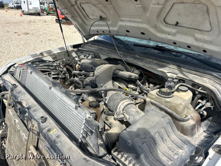 image for item ET3261 2009 Ford F550 Super Duty XL flatbed truck