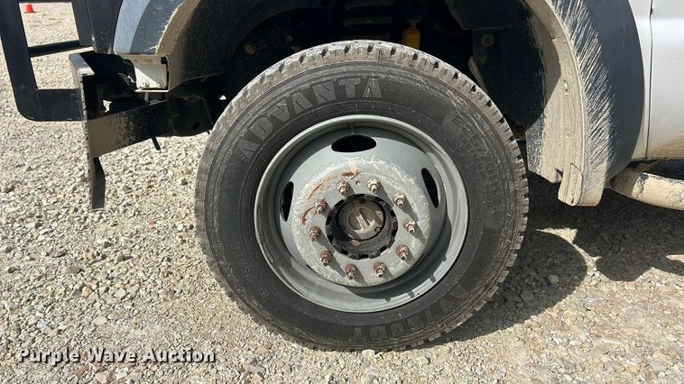 image for item ET3261 2009 Ford F550 Super Duty XL flatbed truck