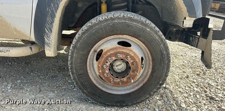 image for item ET3261 2009 Ford F550 Super Duty XL flatbed truck