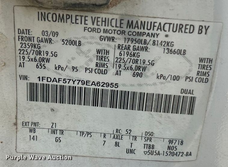 image for item ET3261 2009 Ford F550 Super Duty XL flatbed truck