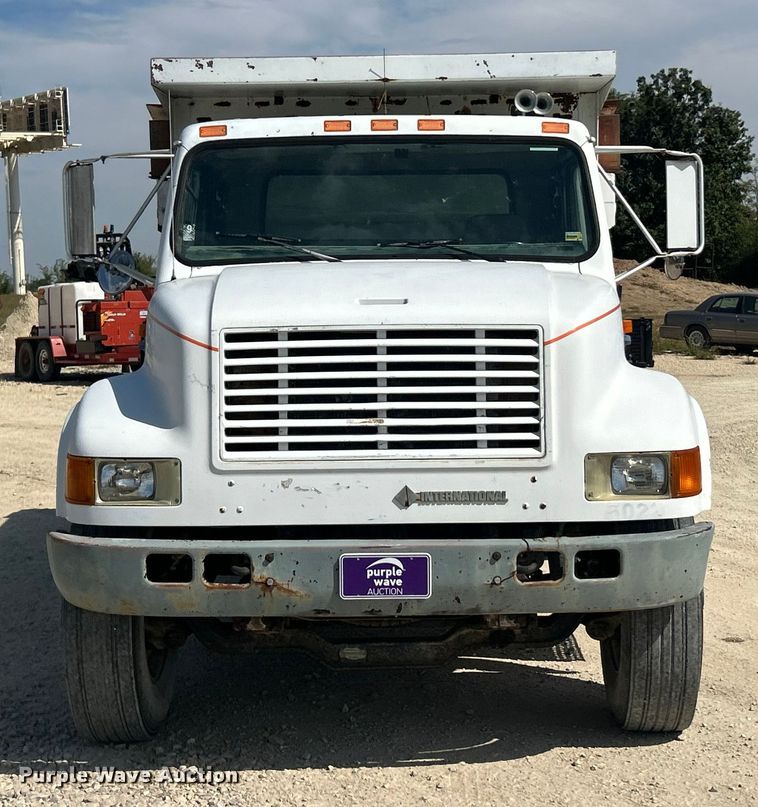 image for item ET3264 1990 International 4900 dump truck