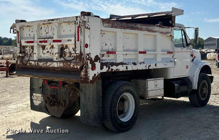 image for item ET3264 1990 International 4900 dump truck
