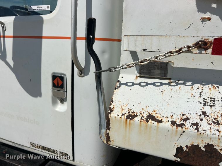 image for item ET3264 1990 International 4900 dump truck