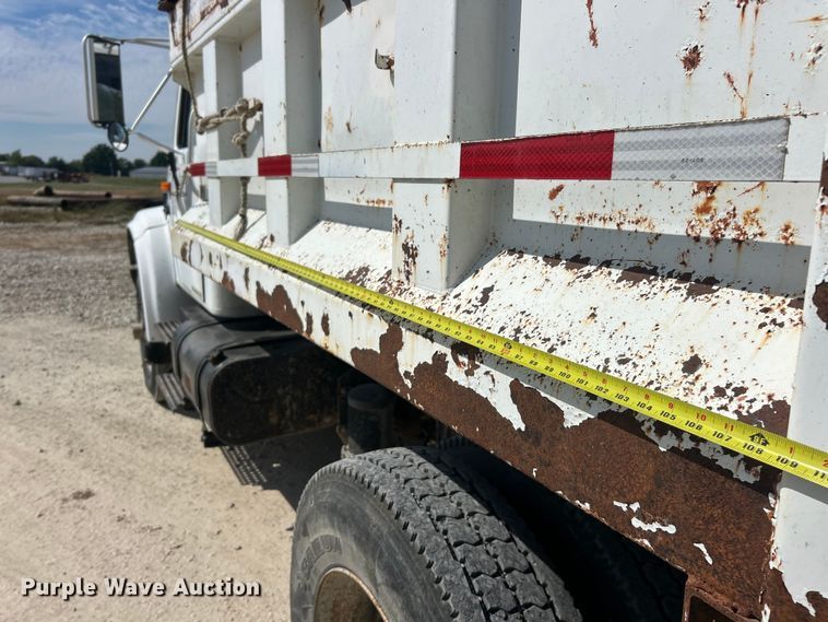 image for item ET3264 1990 International 4900 dump truck