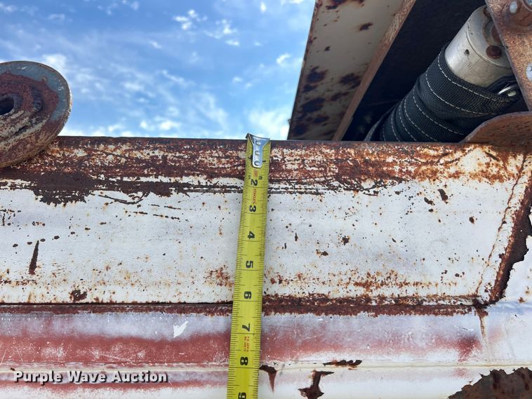 image for item ET3264 1990 International 4900 dump truck