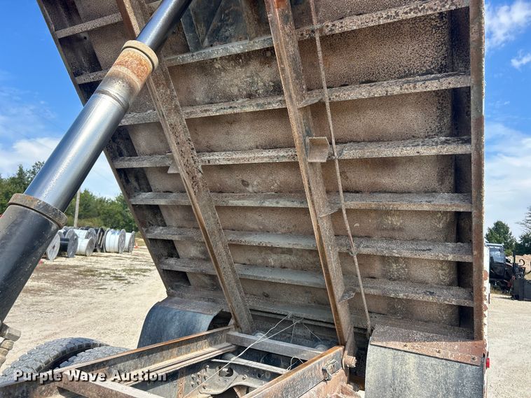 image for item ET3264 1990 International 4900 dump truck