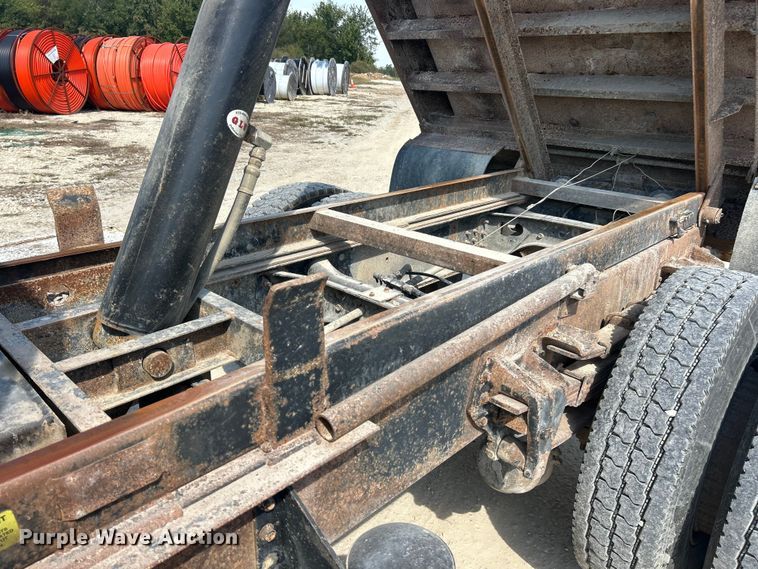 image for item ET3264 1990 International 4900 dump truck