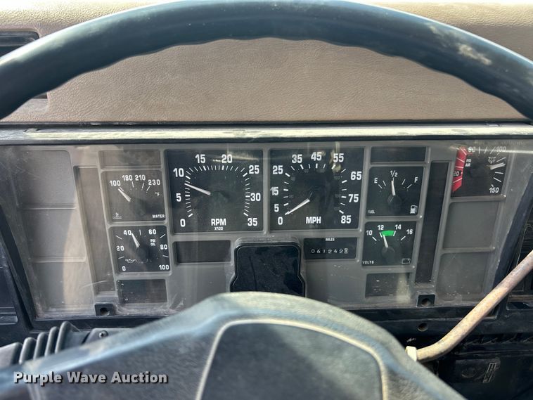 image for item ET3264 1990 International 4900 dump truck