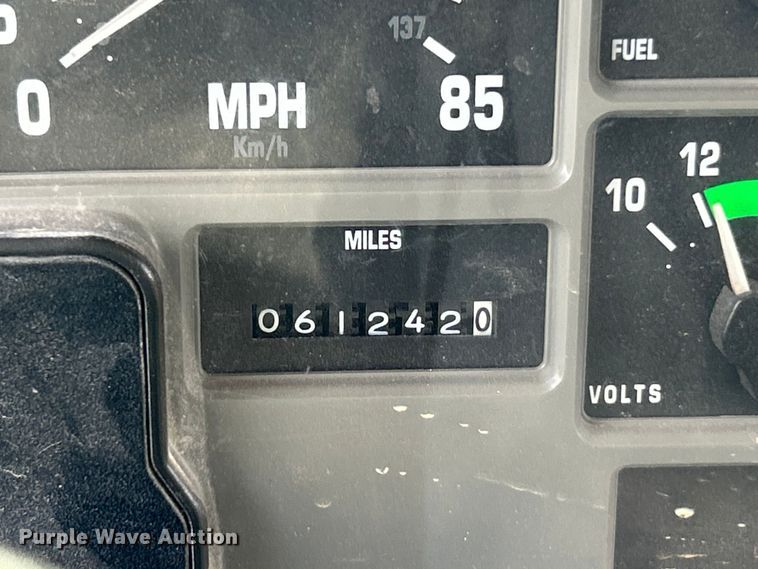 image for item ET3264 1990 International 4900 dump truck