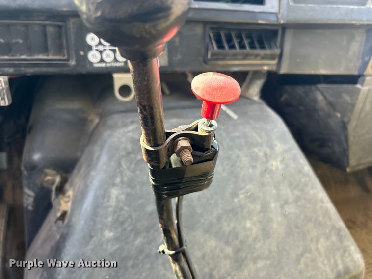 image for item ET3264 1990 International 4900 dump truck