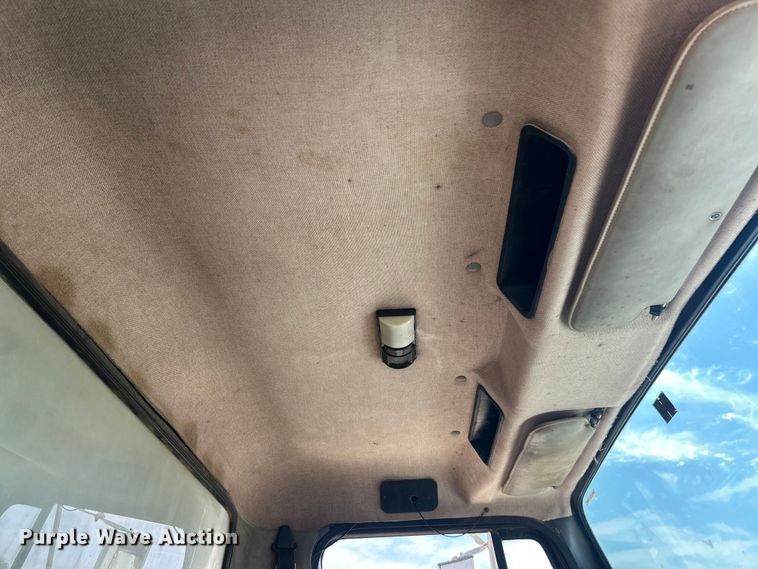 image for item ET3264 1990 International 4900 dump truck