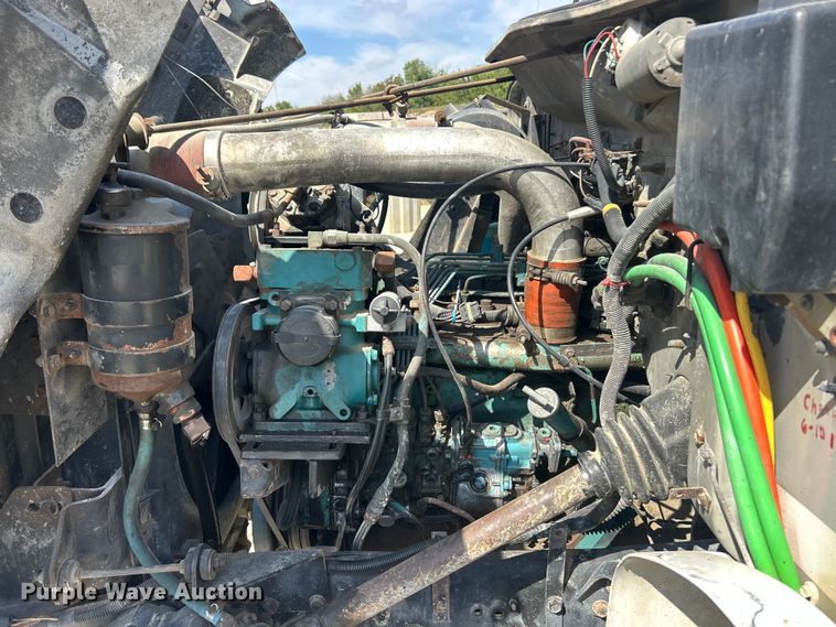 image for item ET3264 1990 International 4900 dump truck