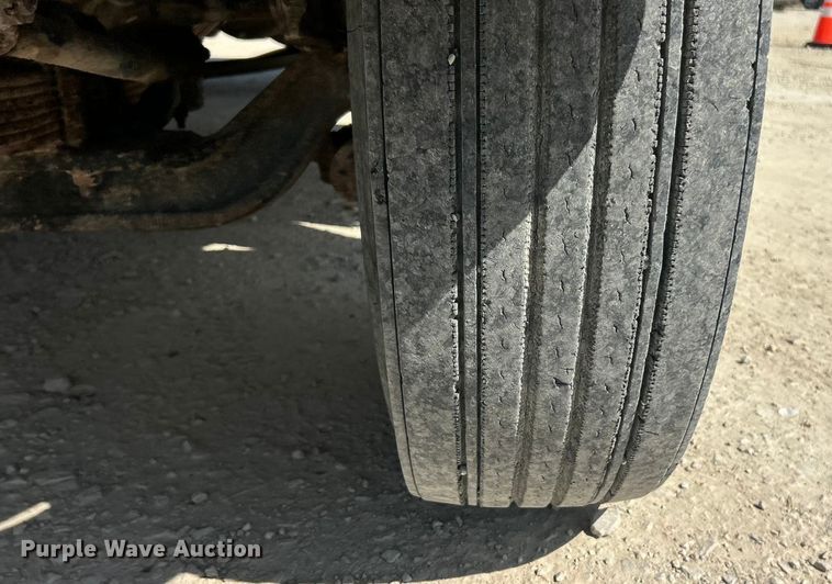 image for item ET3264 1990 International 4900 dump truck