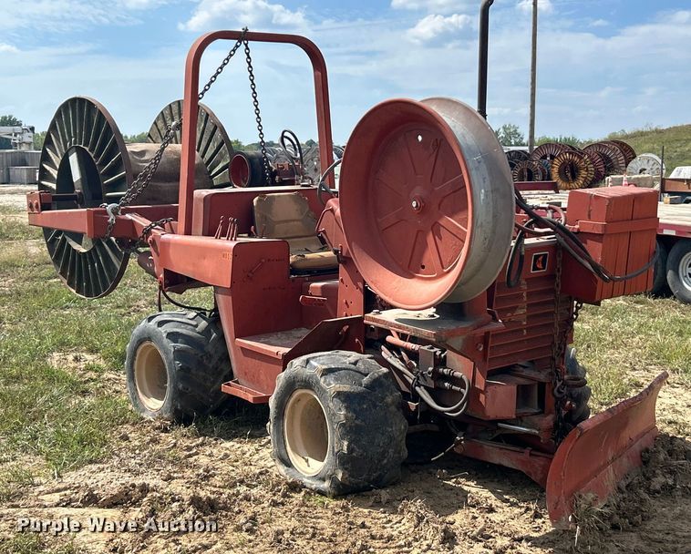 image for item ET3265 1982 Ditch Witch 4010 reel carrier
