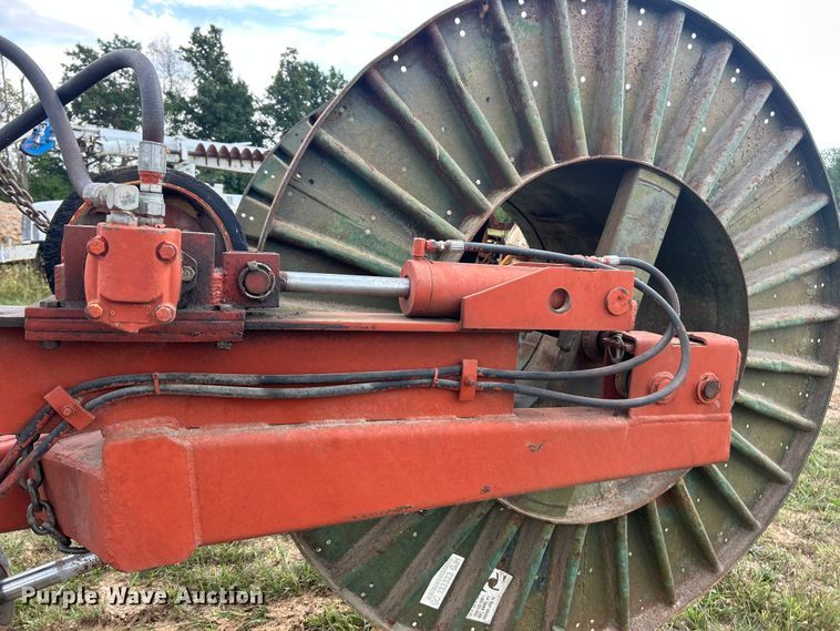 image for item ET3265 1982 Ditch Witch 4010 reel carrier