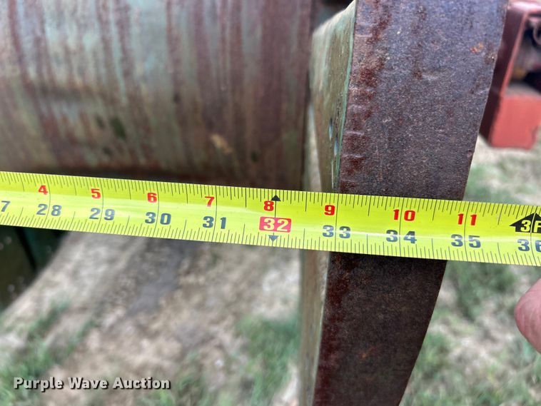 image for item ET3265 1982 Ditch Witch 4010 reel carrier