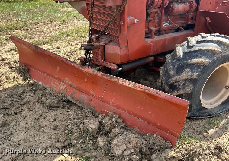 image for item ET3265 1982 Ditch Witch 4010 reel carrier