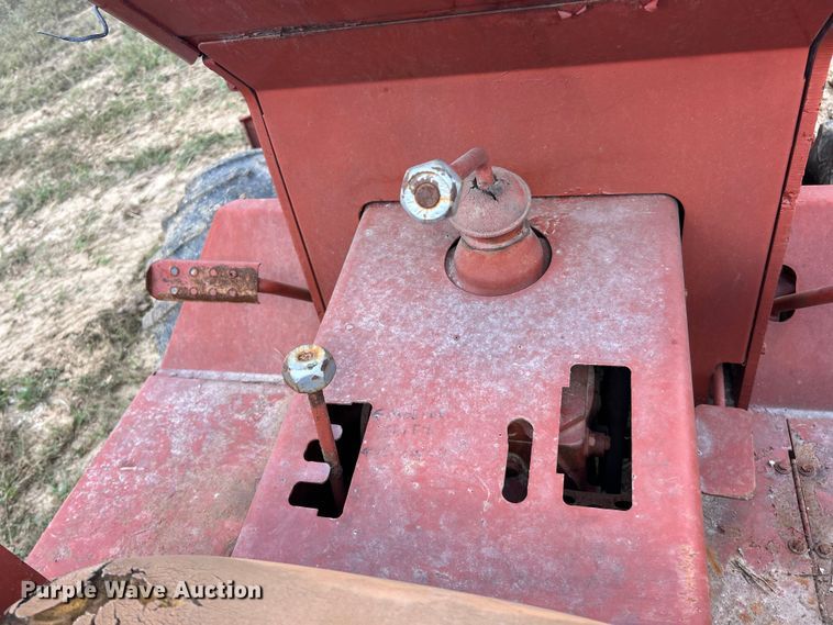 image for item ET3265 1982 Ditch Witch 4010 reel carrier