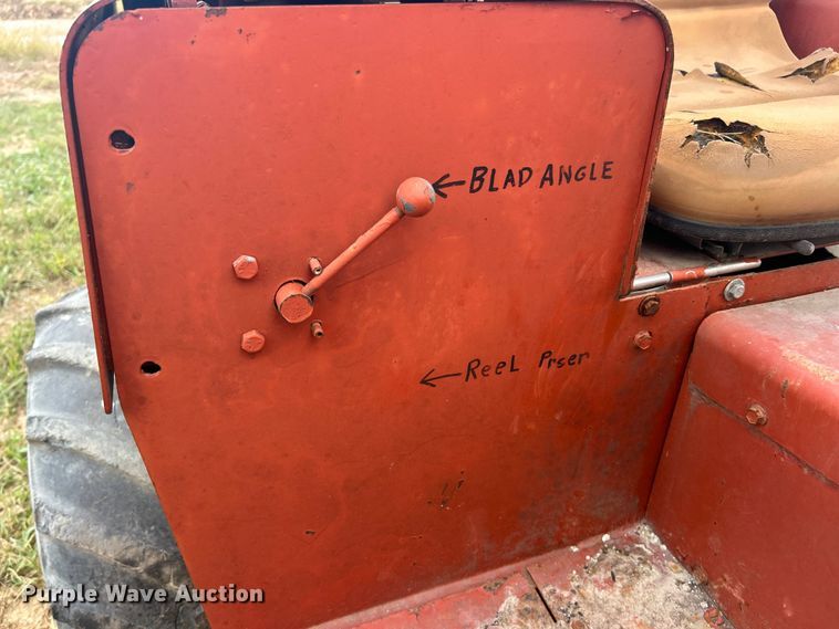 image for item ET3265 1982 Ditch Witch 4010 reel carrier