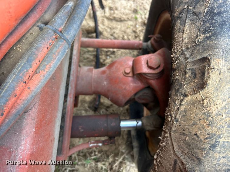 image for item ET3265 1982 Ditch Witch 4010 reel carrier