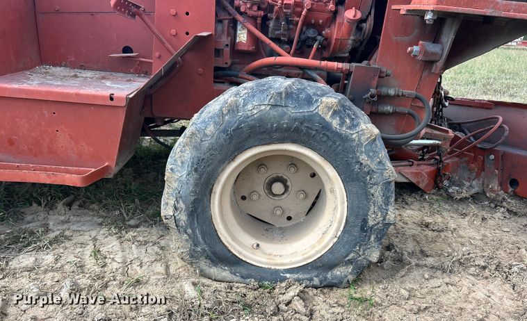 image for item ET3265 1982 Ditch Witch 4010 reel carrier