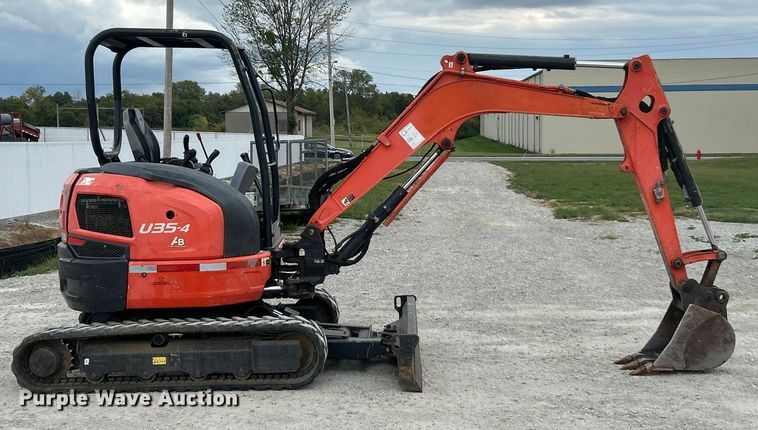 EXCAVADORA 2015 KUBOTA U354