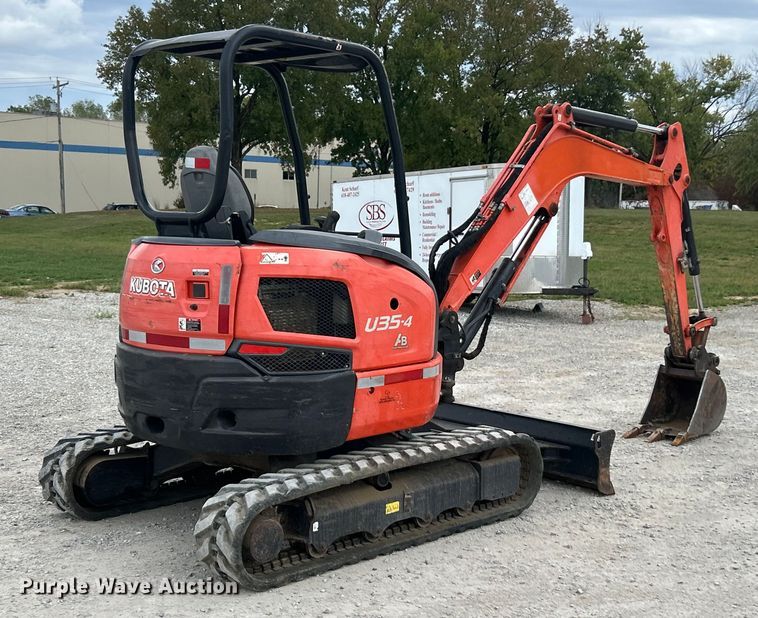 EXCAVADORA 2015 KUBOTA U354