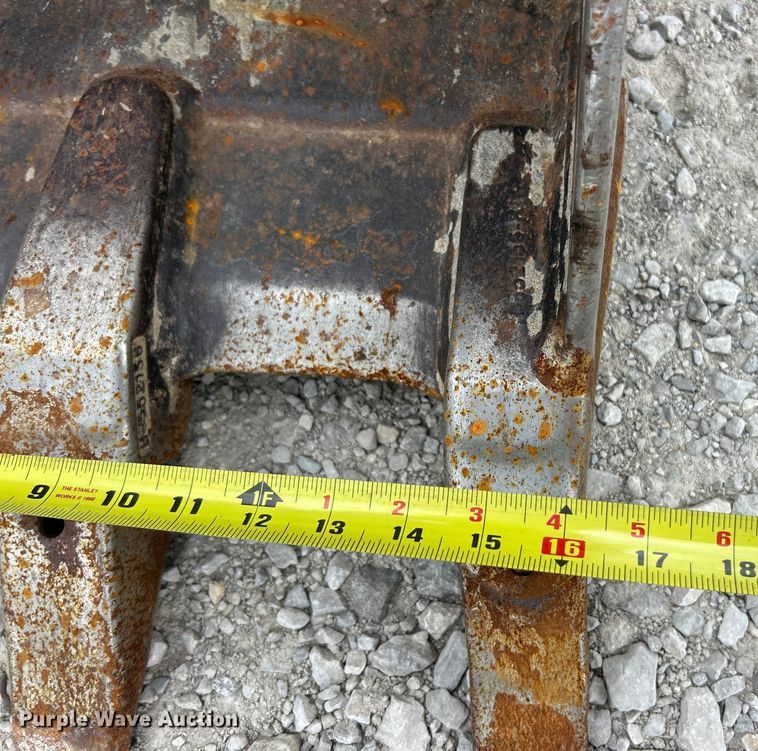 image for item ET3285 2015 Kubota U35-4 mini excavator