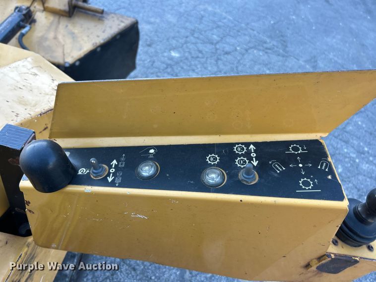 image for item ET3313 2016 Vermeer SC40TX stump grinder