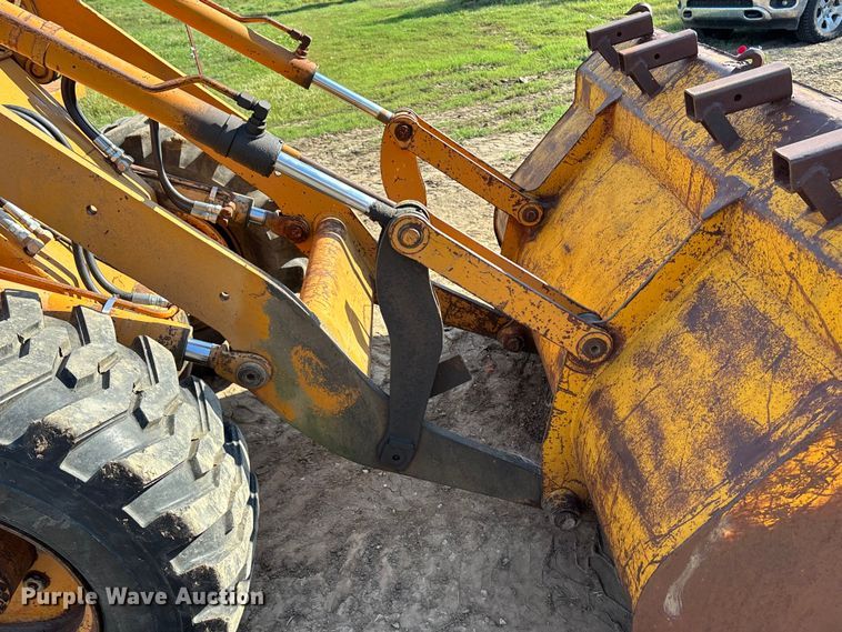 image for item ET4652 1980 Case W11 wheel loader