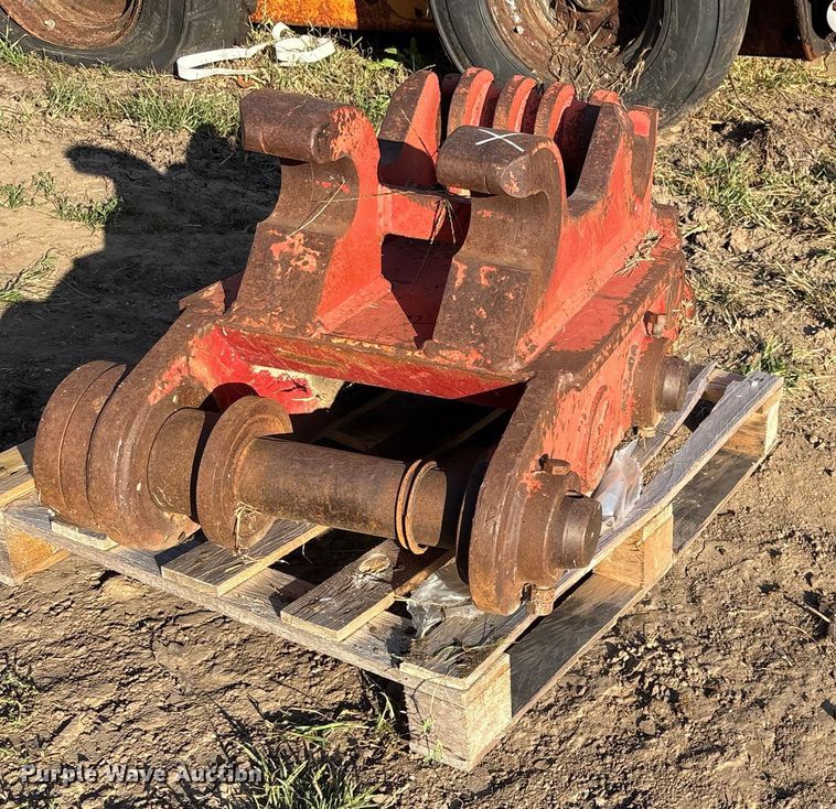 image for item ET4660 CF  excavator quick attach