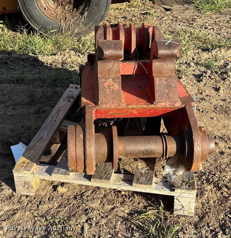 image for item ET4660 CF  excavator quick attach