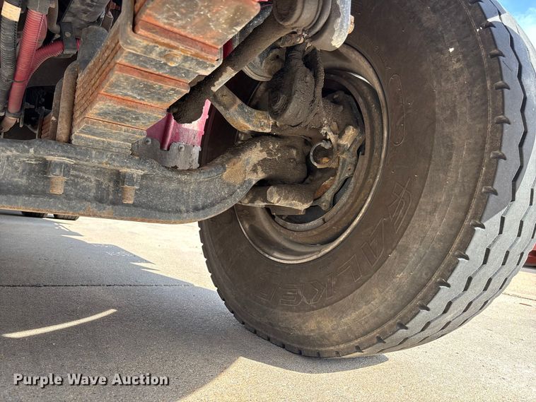 image for item ET4682 2011 Freightliner Business Class M2 digger derrick truck