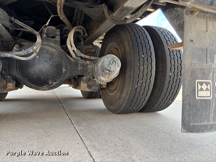 image for item ET4682 2011 Freightliner Business Class M2 digger derrick truck