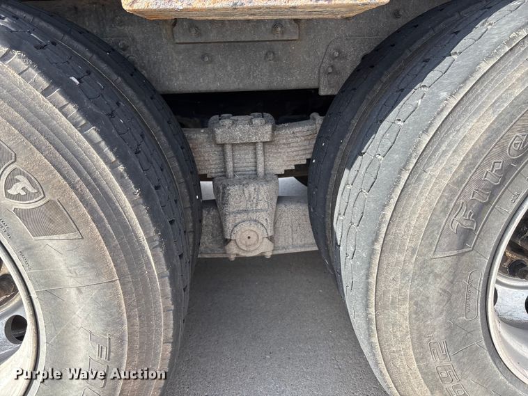 image for item ET4682 2011 Freightliner Business Class M2 digger derrick truck