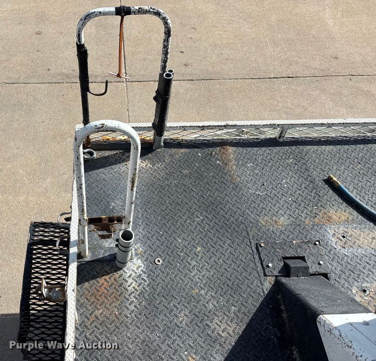 image for item ET4682 2011 Freightliner Business Class M2 digger derrick truck