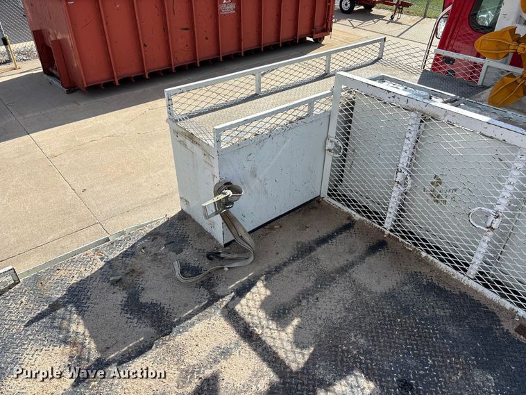 image for item ET4682 2011 Freightliner Business Class M2 digger derrick truck