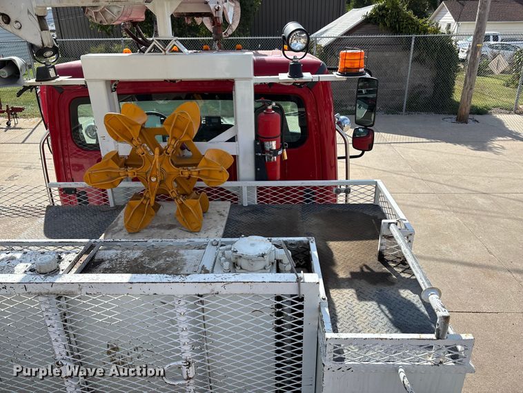 image for item ET4682 2011 Freightliner Business Class M2 digger derrick truck