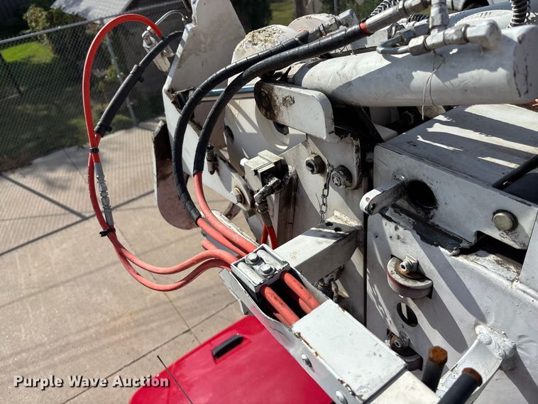 image for item ET4682 2011 Freightliner Business Class M2 digger derrick truck