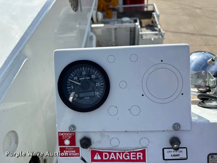 image for item ET4682 2011 Freightliner Business Class M2 digger derrick truck