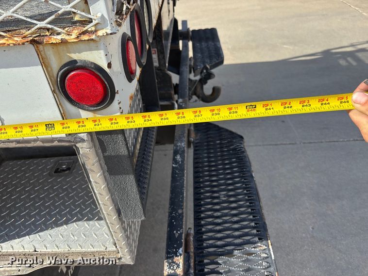 image for item ET4682 2011 Freightliner Business Class M2 digger derrick truck