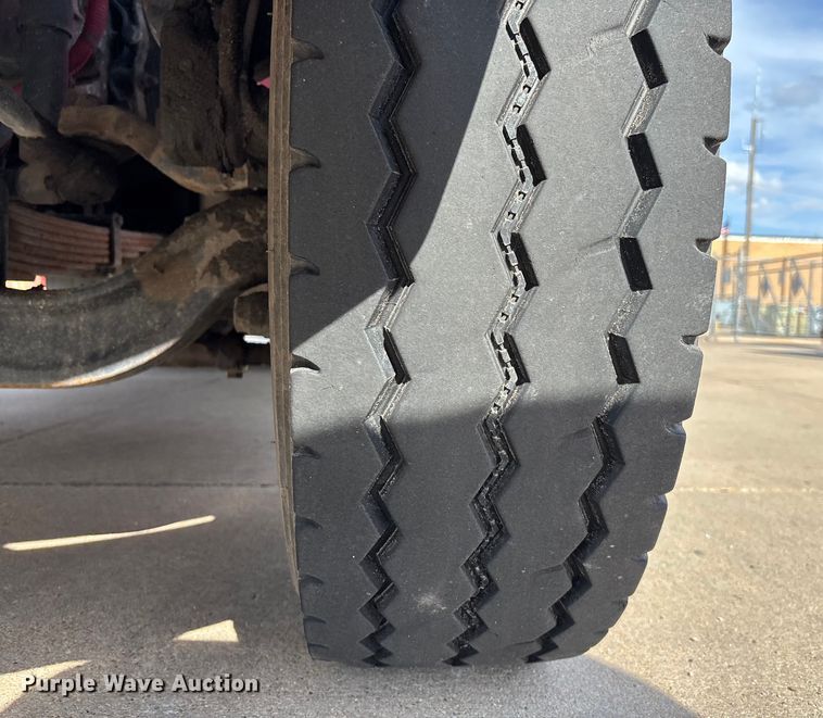 image for item ET4682 2011 Freightliner Business Class M2 digger derrick truck