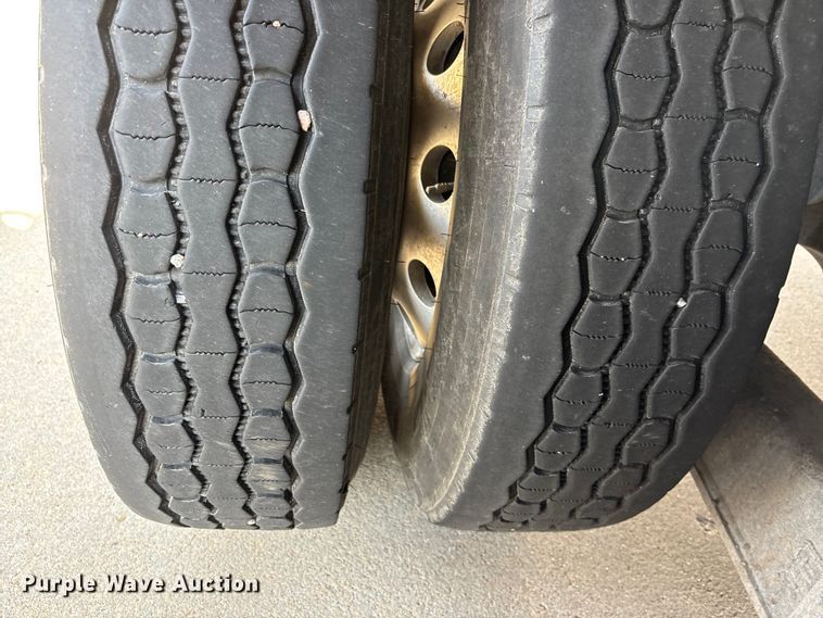 image for item ET4682 2011 Freightliner Business Class M2 digger derrick truck