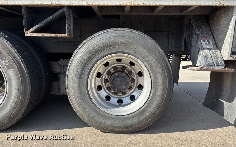 image for item ET4682 2011 Freightliner Business Class M2 digger derrick truck