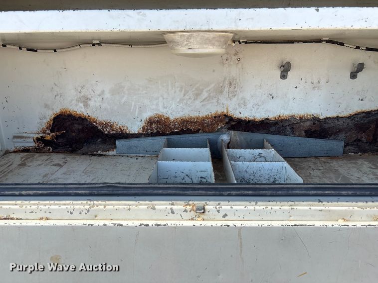 image for item ET4685 1998 International 4900 digger derrick truck